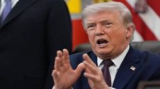 ترمب: العدو كان عنيفاً وعدد أفراده كبيراً خلال عملية الإنقاذ التي جرت في إيران لطيارين أمريكيين. – أنقذنا من أعماق جبال إيران أحد أفراد طاقم طائرة F-15 الذي أصيب بجروح خطيرة وكان شجاعاً بالفعل. ‏- قضينا 7 ساعات بوضح النهار في سماء إيران أثناء إنقاذ الضابط والجيش الإيراني كان على وشك الوصول إليه.