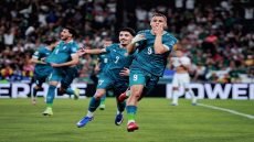 لي الحمادي خلال حوار مع talkSPORT:  الموسم الماضي لقد شاهدت الهاتريك الذي سجله إيرلينغ هالاند في مرمانا من مقاعد البدلاء في الحقيقة، لا أحاول ملاحقة القمصان