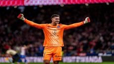 خوان موسو: ‏كانت بطاقة حمراء لهم أيضاً لجيراد مارتن . أستطيع أن أؤكد لكم ذلك. كان قرار الحكم صحيحاً منذ البداية.