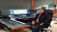 علي الرسام… رحلةُ صوتٍ تحوّل إلى مدرسةٍ في الإبداع