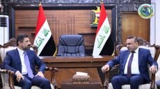 وزير العدل خالد شواني يتسلم مهام إدارة وزارة العمل بالوكالة من الوزير السابق أحمد الأسدي