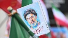 مصدران لرويترز: مجتبى خامنئي أمر بإبقاء اليورانيوم عالي التخصيب داخل إيران.