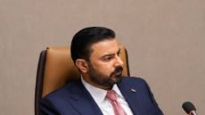 الزيدي موجهاً بعدم وضع صوره وصور الوزراء في الدوائر والمؤسسات: نريد من الناس رؤية أعمالنا وليس صورنا.