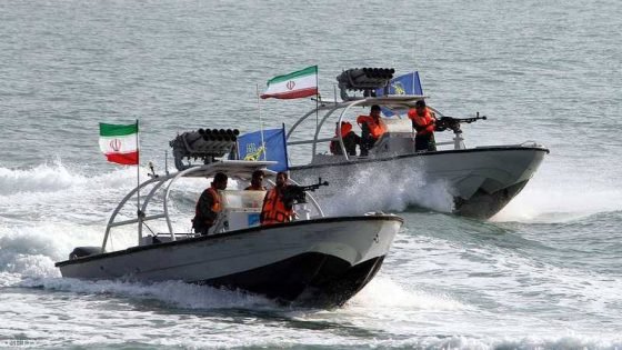 البحرية الإيرانية: 33 سفينة عبرت مضيق هرمز خلال الساعات الـ24 الماضية بعد حصولها على تصاريح من إيران