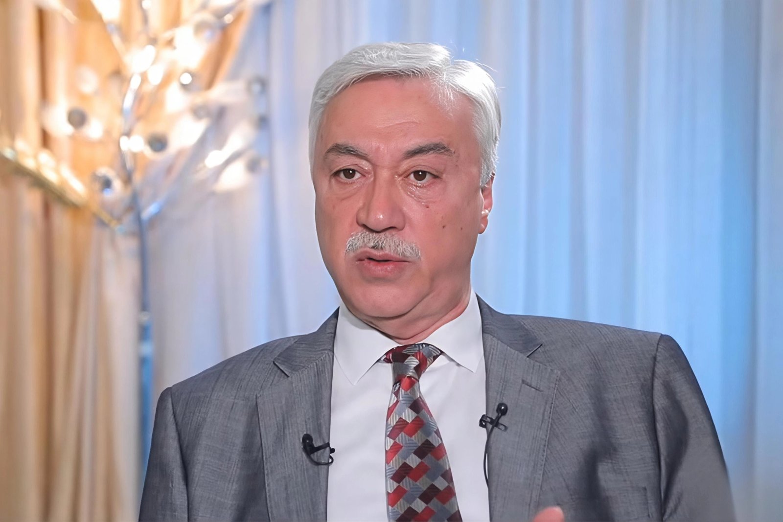 ملف المنح والزمالات الدولية في العراق: كيف حوّلت البيروقراطية الدعم العالمي إلى فرص مهدرة؟