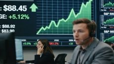 رويترز: أسعار النفط ترتفع أكثر من 5% بعد إعلان ترمب انتهاء مذكرة التفاهم مع إيران.
