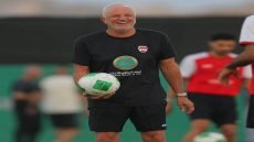مدرب المنتخب الوطني “غراهام أرنولد”: بطولة الخليج مهمة للاعبين الشباب ولديهم مستقبل مشرق.