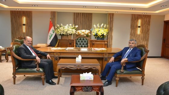وزير الثقانة ورئيس اتحاد الصحفيين العرب يبحثان استضافة العراق لمؤتمر الاتحاد والمكافئات التشجيعية للصحفيين والفنانين والادباء 